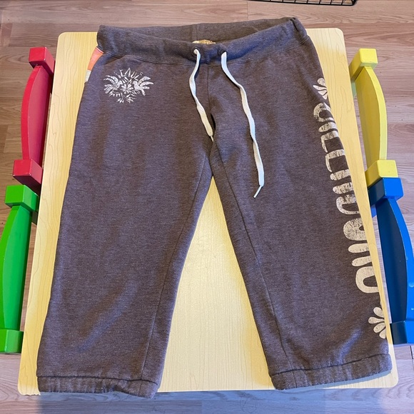 Billabong capri sweat pants - Picture 2 of 4